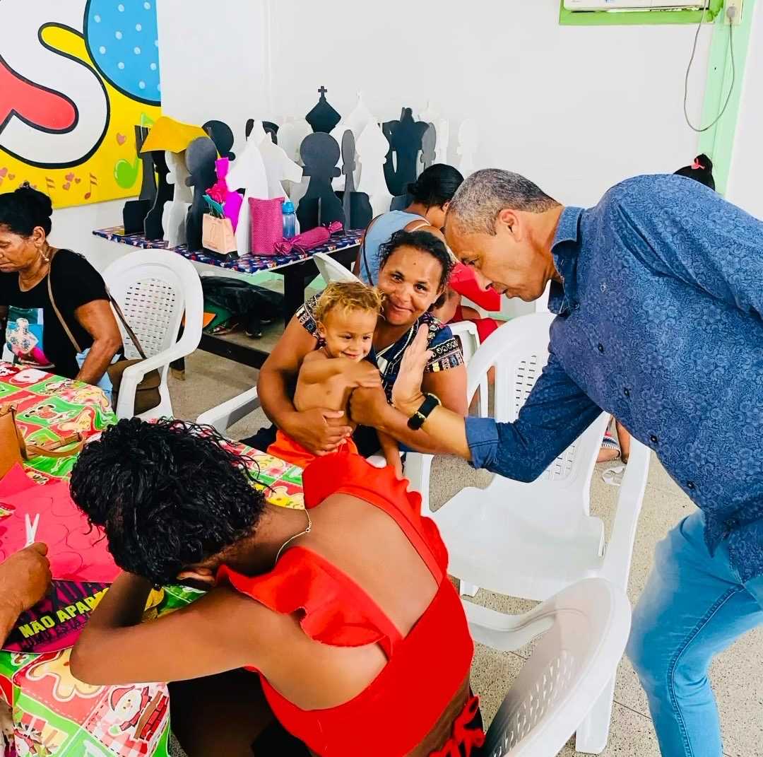 Camacã: Secretaria de Assistência Social realiza Feira Natalina

